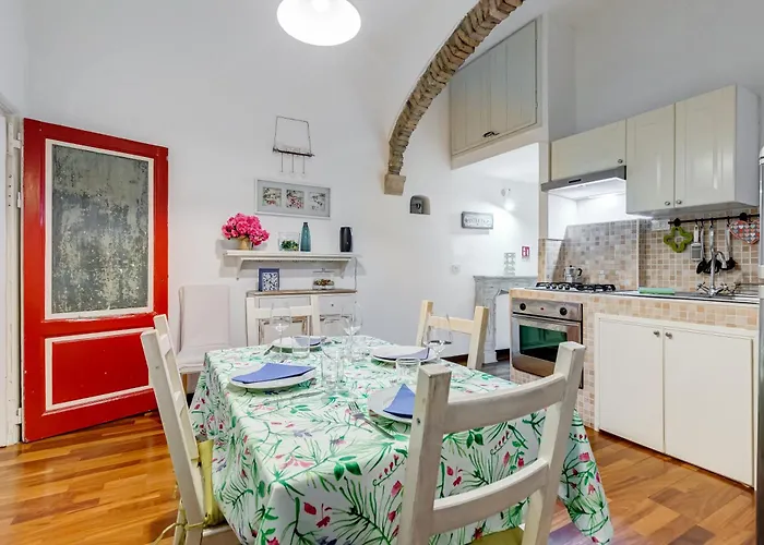Centro Trastevere Lovely House Διαμέρισμα *